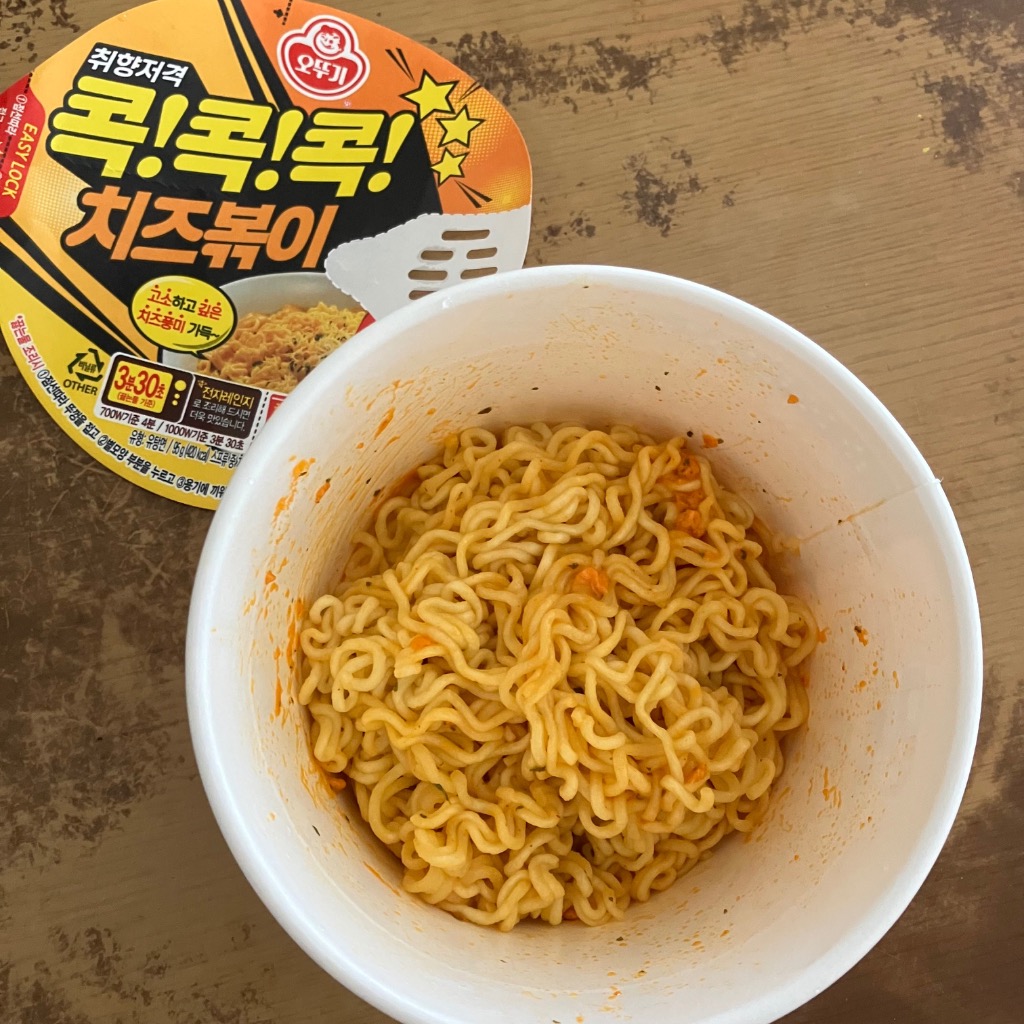 オットギ (大カップ) チーズポッキ 95g / 韓国食品 韓国ラーメン