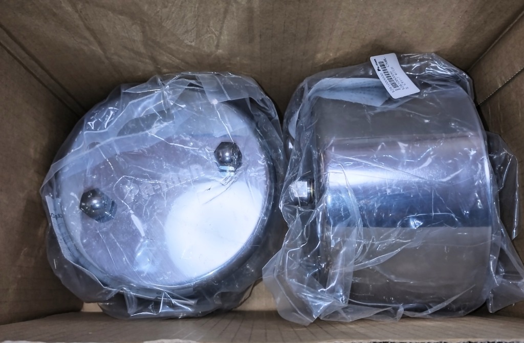 パーマンセンターキャップ ４トンリヤ用２個セット : 常陸美装