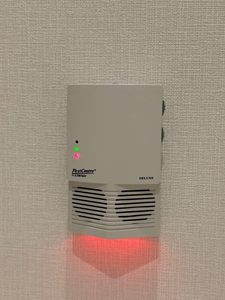 ネズミ害虫駆除 最強力タイプ 全自動ランダム超音波 電磁波 天井