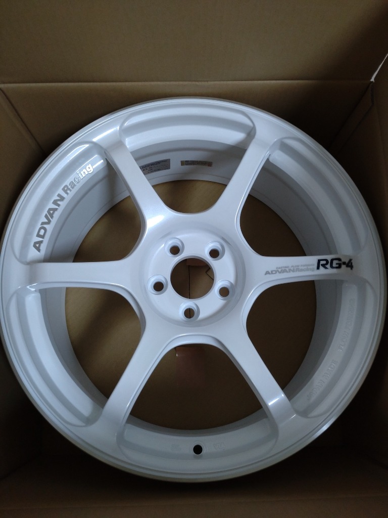ADVAN アドバンレーシング RG‐4 8.5J−18 ADVAN Racing 18