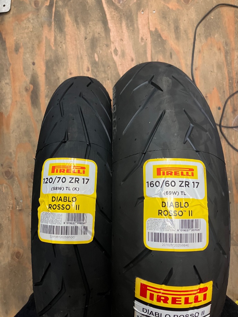 PIRELLI（ピレリ） 在庫有 前後セット 120/70ZR17 160/60ZR17 PIRELLI