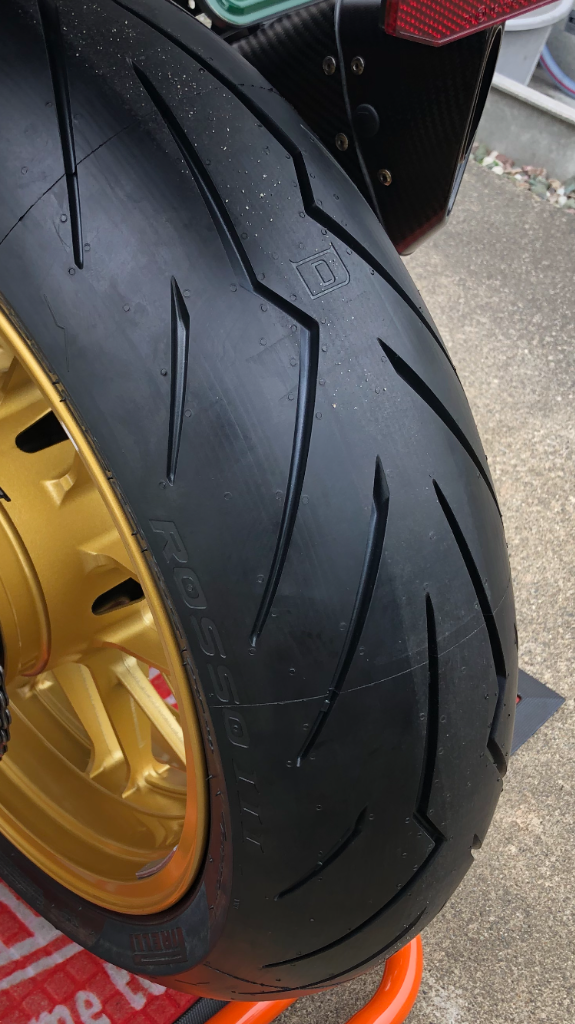 ピレリ　ディアブロ　ロッソⅢ DIABLO ROSSO™ III - Motorcycle tyre | Pirelli