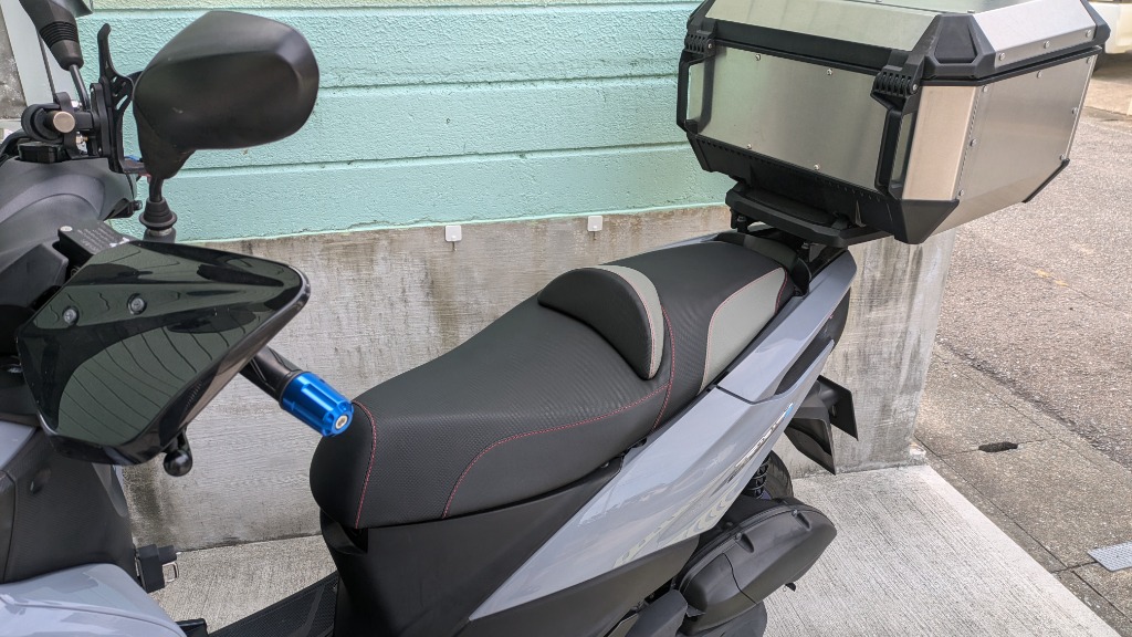 ヤマハ トリシティ TWR 2018年式以降モデル専用 カスタムシート Amazon | TWR製 2018年式以降モデル TRICITY125/155専用ウェスト