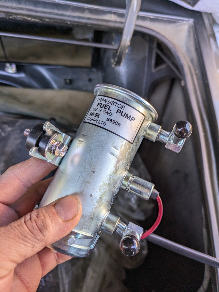 互換品】 互換 フューエルポンプ 電磁ポンプ 燃料ポンプ 日産