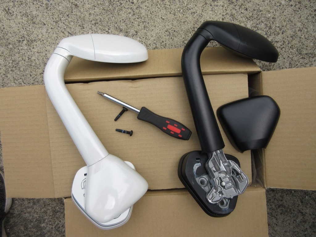 ハイエース200系純正ガッツミラー美品ベース070シボ取り　専用です ハイエース 200系 DX ドアミラー 純正タイプ ガッツミラー