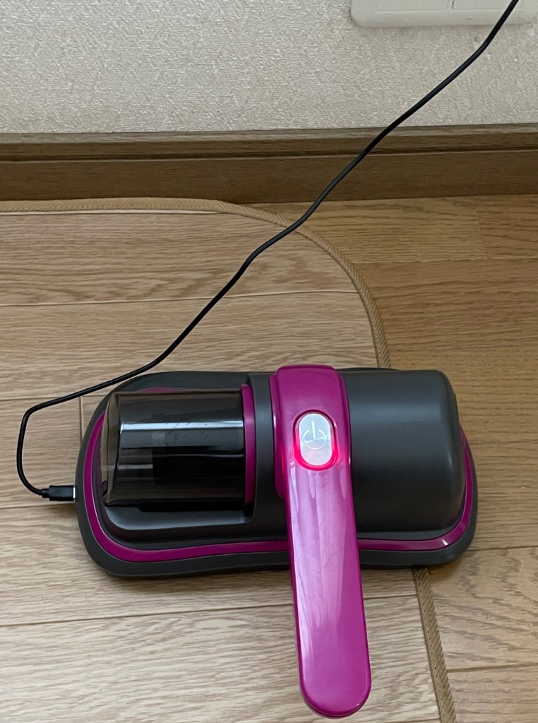 布団クリーナー コードレス 超軽量 布団掃除機 充電式 ふとん