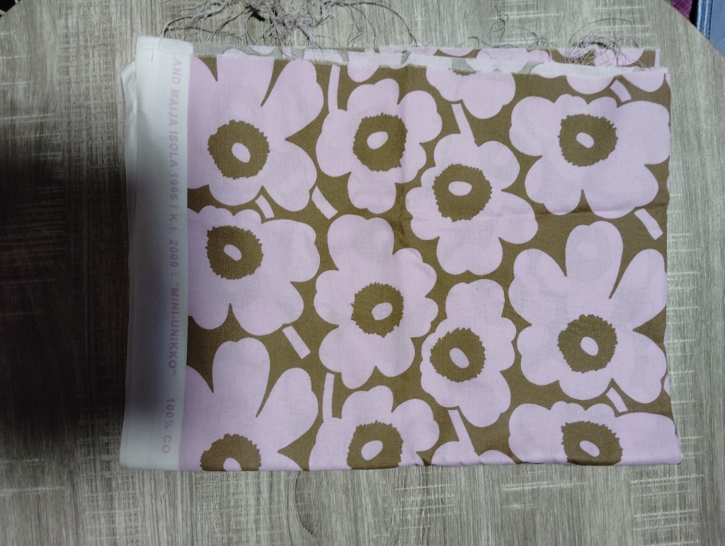 marimekko マリメッコ 生地 ミニウニッコ ピンク 10cm単位 marimekko マリメッコ 生地 ミニウニッコ ピンク 10cm単位