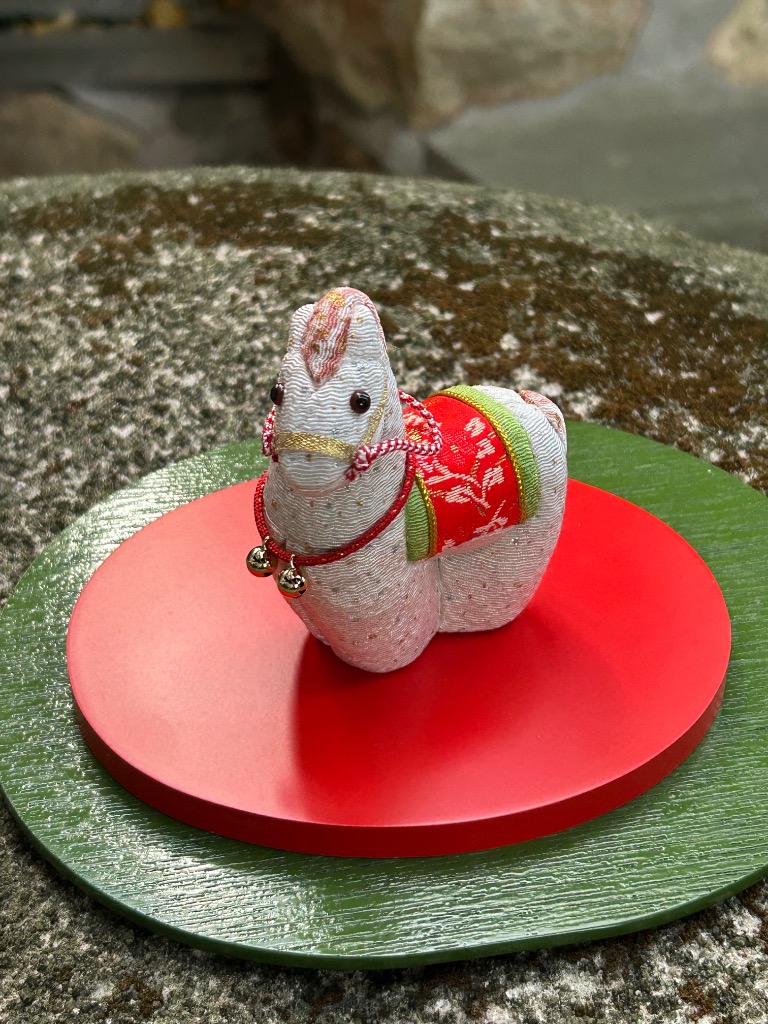 午年 木目込み人形 No.2 吉兆仔午（白）（完成品ではありません）布
