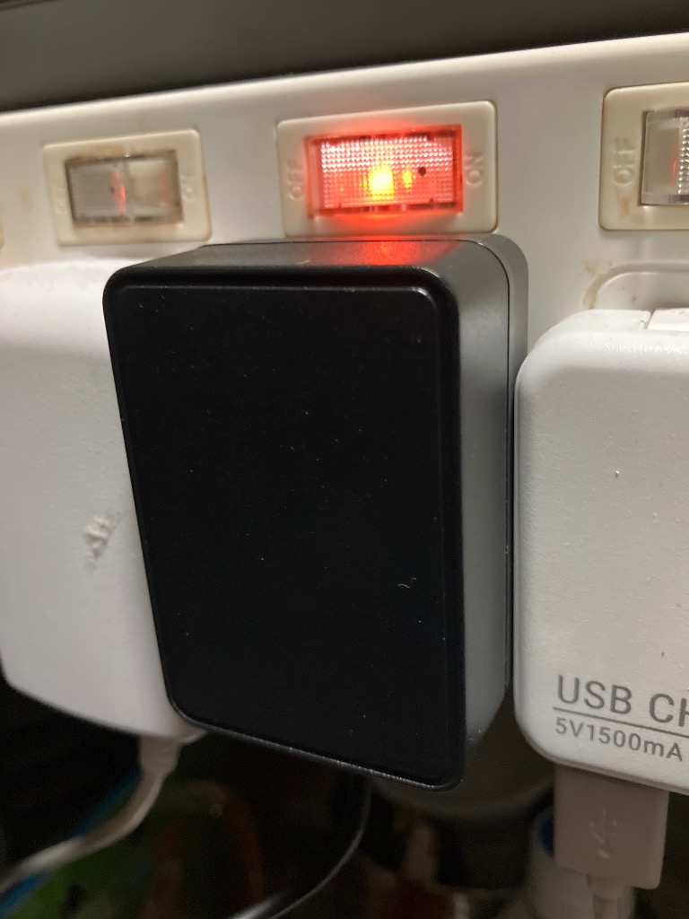iieco 充電器 リフレッシュ機能付き 充電式電池 8本同時充電対応 iieco 充電器 リフレッシュ機能付き 充電式電池 8本同時充電対応
