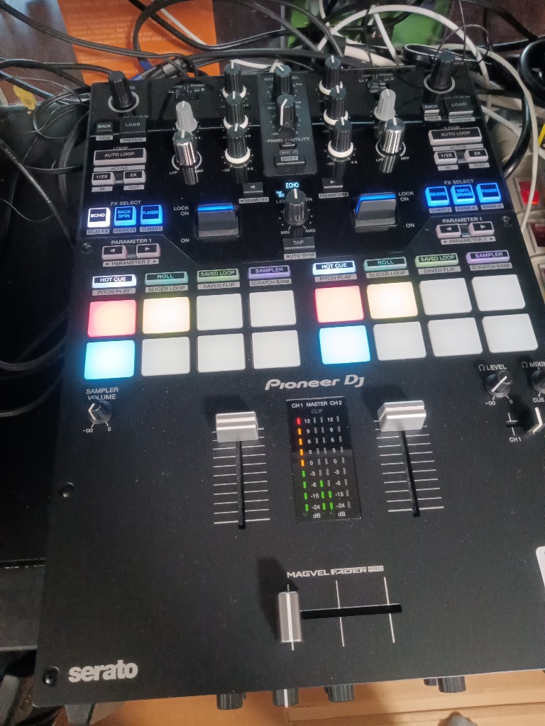 Pioneer DJ プロフェッショナルDJミキサー DJM-S7 - 最安値・価格比較
