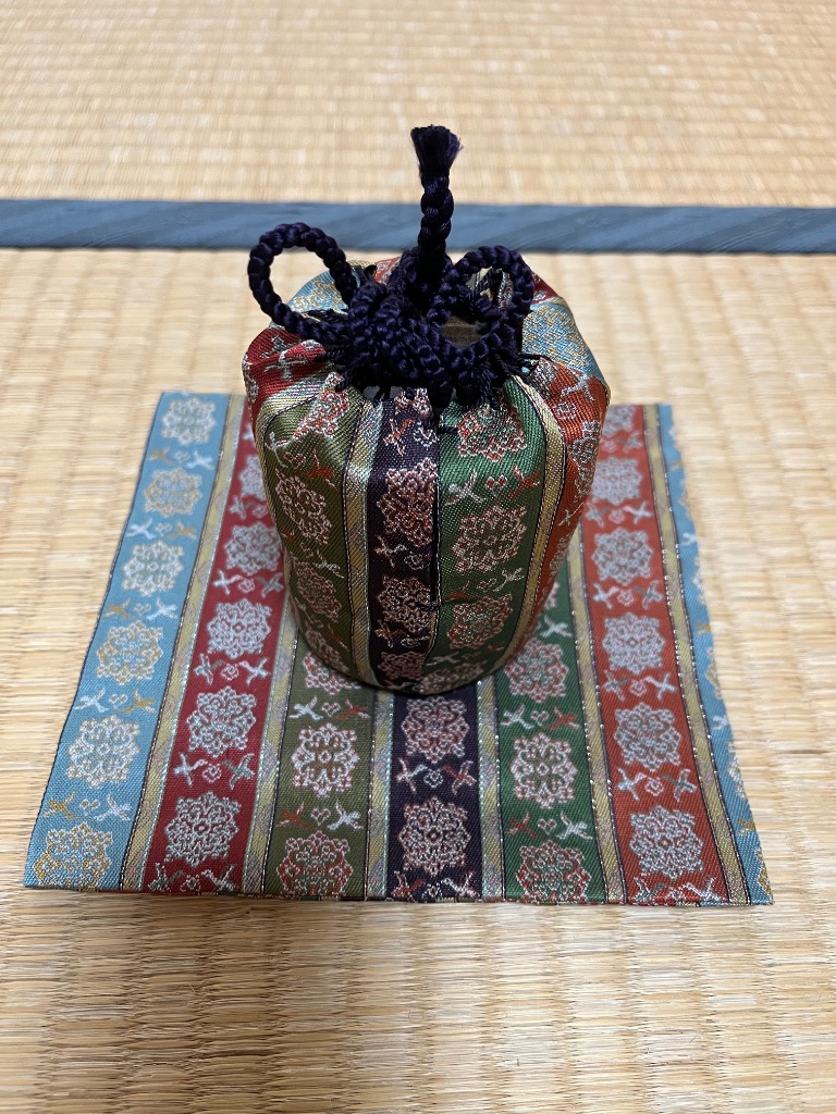 【め8】未使用品 茶道具 和巾点前用 正絹 小帛紗 仕服 仕覆 二点セット 茶器⁄茶道具 古帛紗 仕服（仕覆） 和巾仕服（中次茶器用