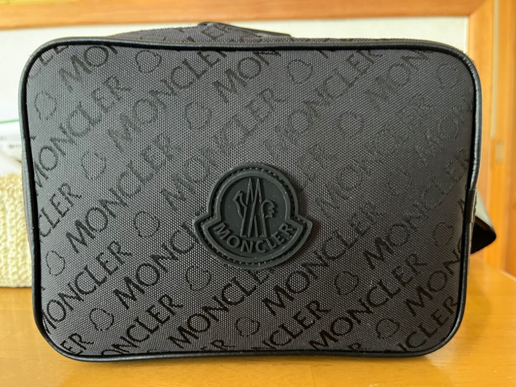 【未使用品】MONCLER ショルダーバッグ CLIMB クライム MONCLER モンクレール ショルダーバッグ CLIMB クライム 5F00001