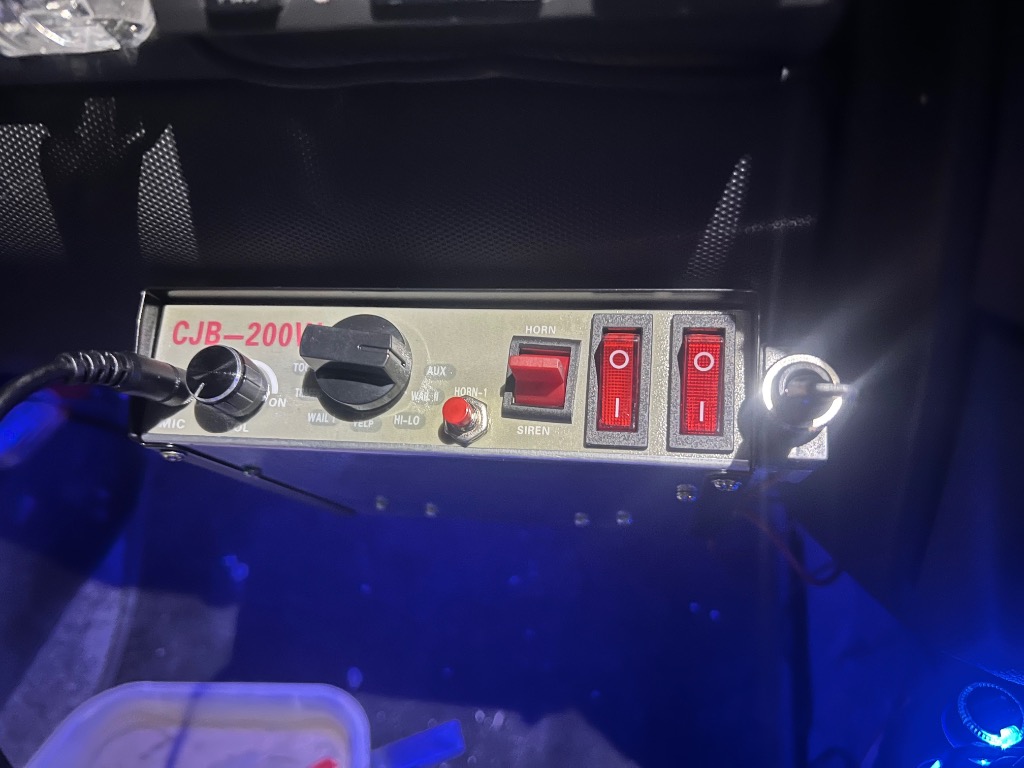 みやちん様。専用サイレンアンプSPセット 車載 拡声器 アンプ スピーカー マイク セット 12V 高出力 200W