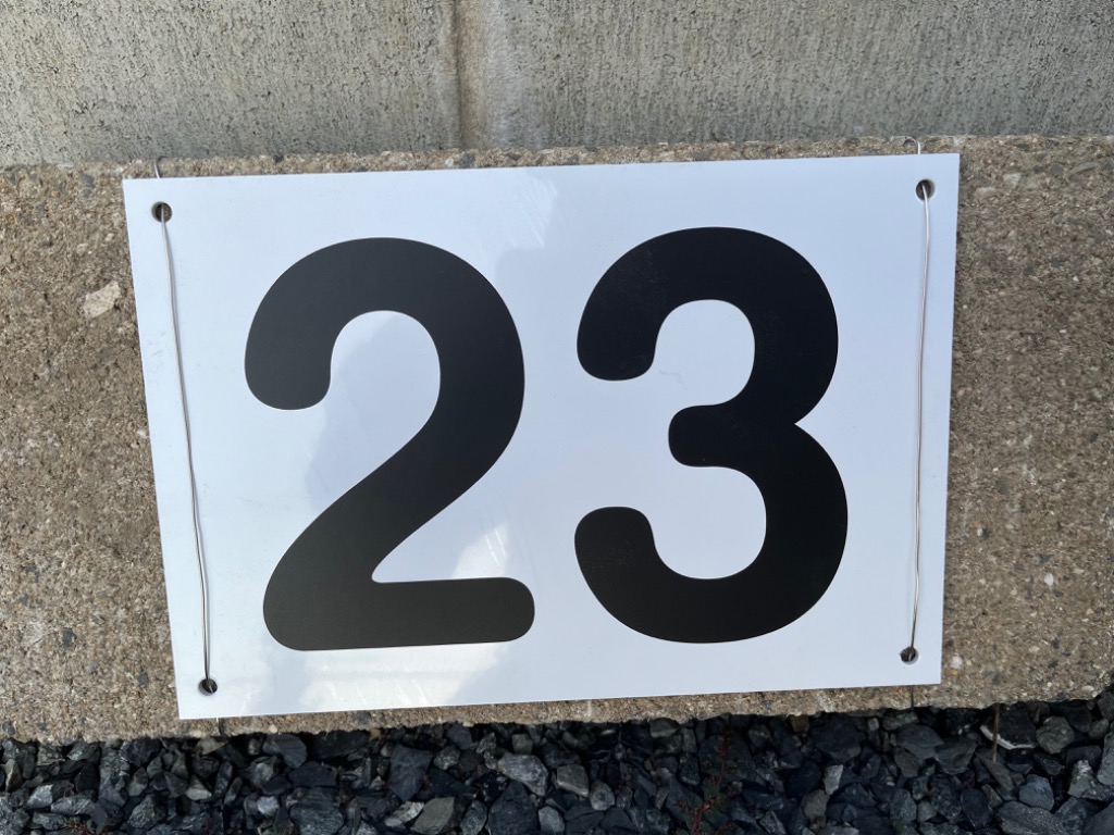 駐車場 番号 プレート H170×W250ミリ 番号札 ナンバープレート 看板 丸