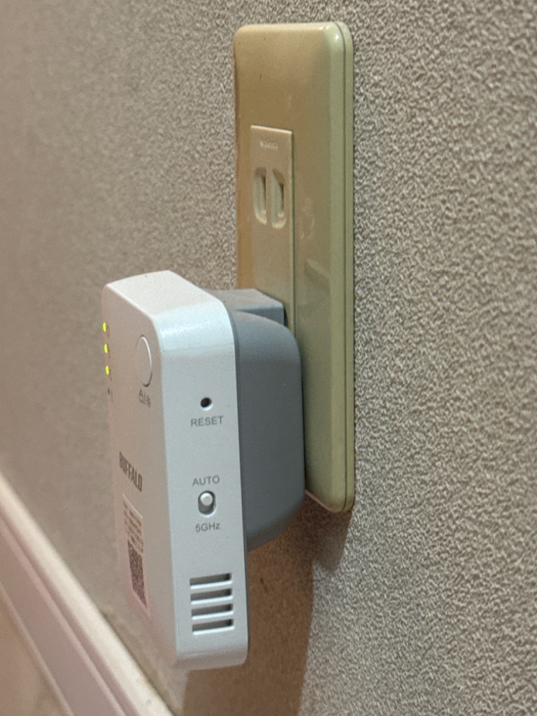 BUFFALO バッファロー 中継器 Wi-Fi 無線LAN 866 + 300 Mbps