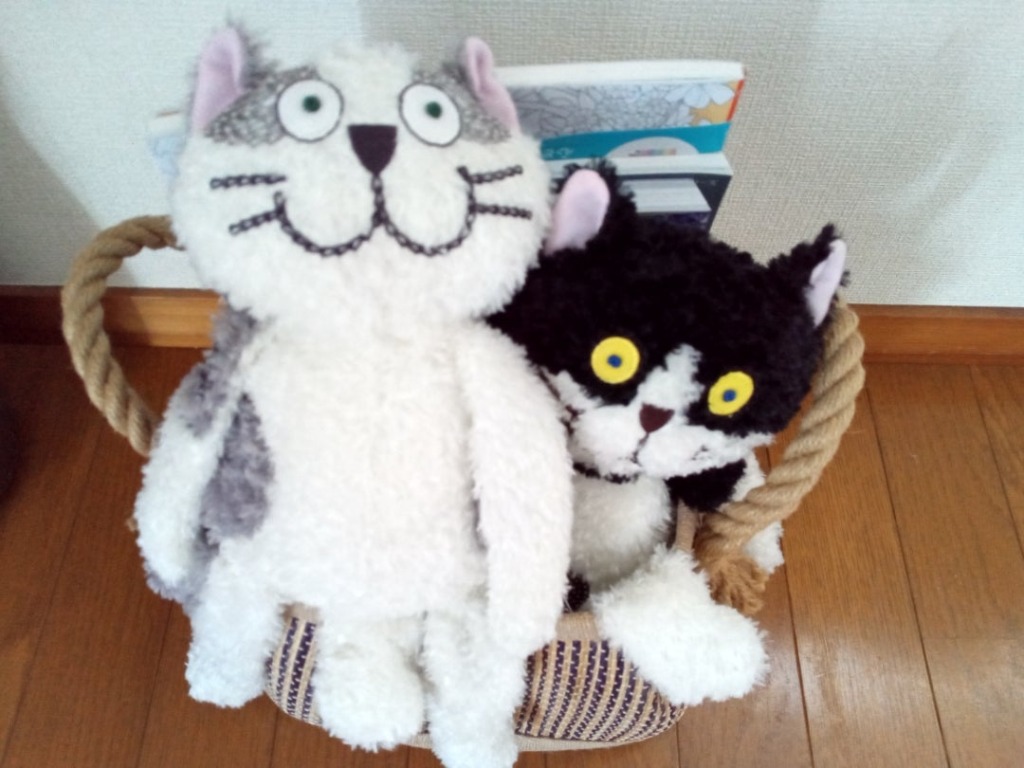 マンハッタナーズ くたくた猫 ぬいぐるみ 猫 レディース