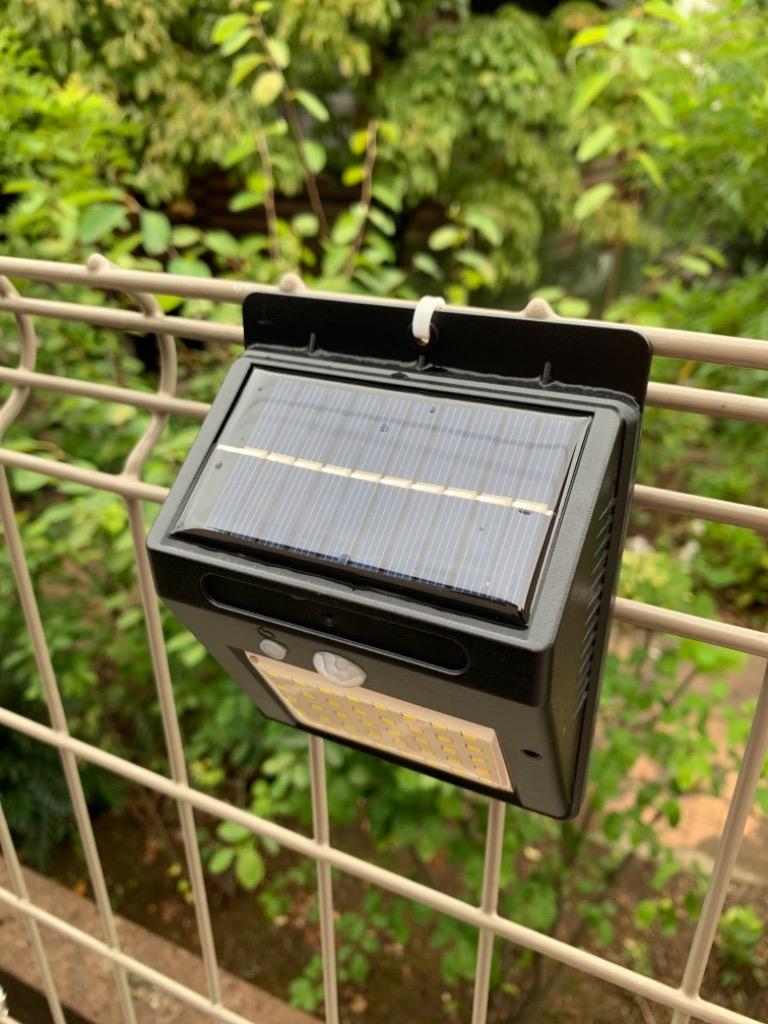 定期入れの Lifeholder 40LED ソーラーライト 人感センサーライト 太陽光発電 屋外照明 玄関