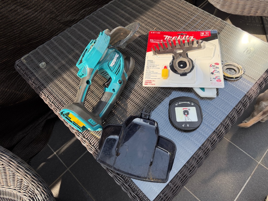 マキタ（makita） メール便可 芝生バリカン用替刃 刃幅160mm A-51100