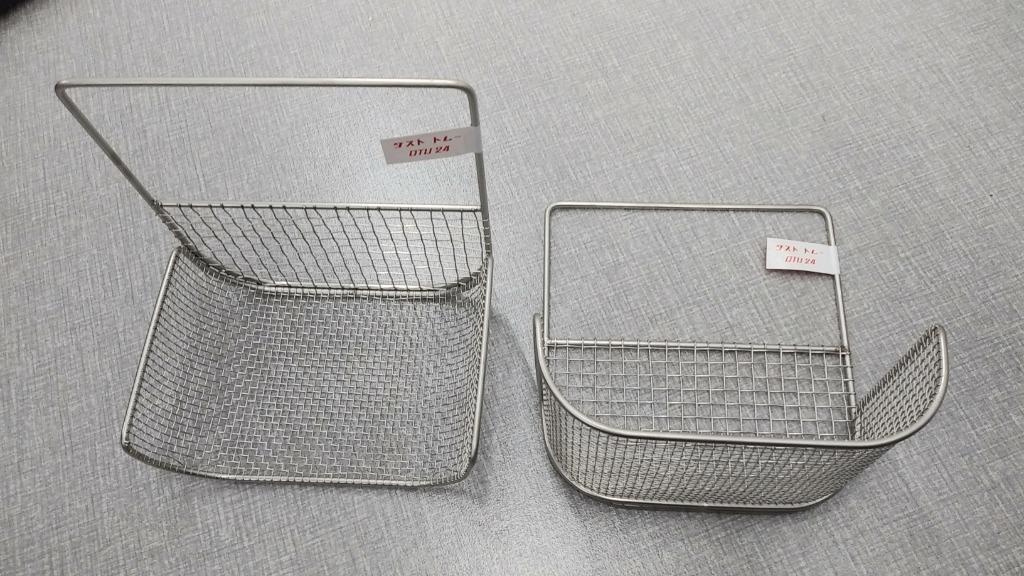 片岡産業 U字溝用ダストトレー 溝幅240用 SUS304 : dust-240 : 石田金物 - 通販 - Yahoo!ショッピング