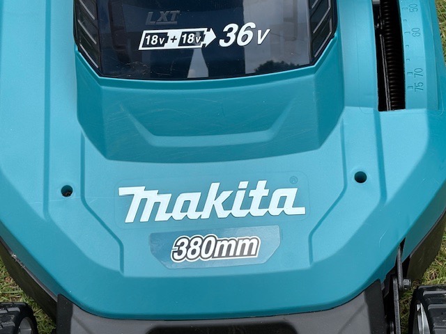 Makita 380mm 芝刈り機 MLM382DPG2 Amazon | マキタ(Makita) 380mm充電式芝刈機 36V バッテリ2本