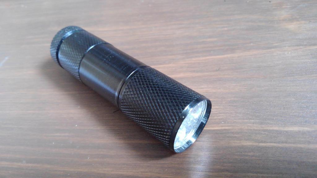 送料240円 紫外線 LED 9灯 UVブラックライト 400nm UVライト