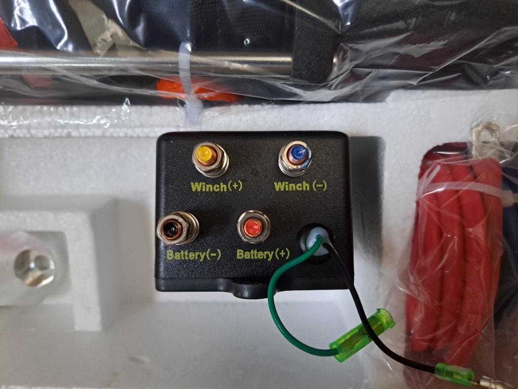 小型電動ウィンチ 12V 6000LBS 無線リモコン付き 小型電動ウィンチ 12V 6000LBS 無線リモコン付き