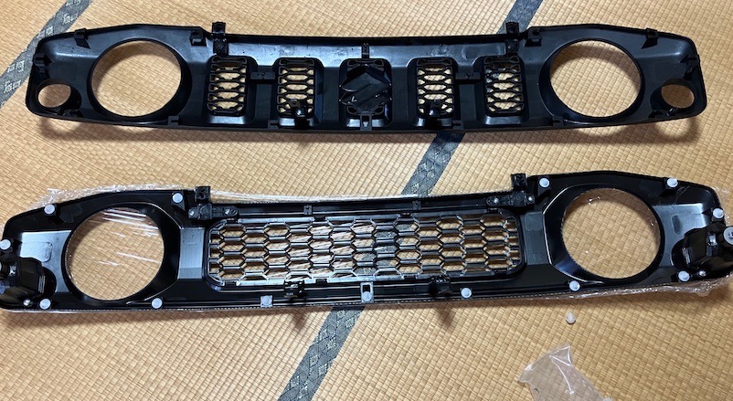 jb６４ジムニー用カーボン調 フロントグリル社外品 新型 ジムニー JB64W ジムニーシエラ JB74W カーボン フロント