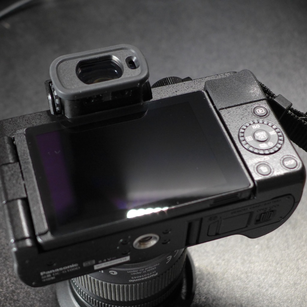 [新品/未使用] Panasonic LUMIX DC-G100DW ミラーレス 概要 デジタル一眼カメラ/レンズキット DC-G100DW | LUMIX