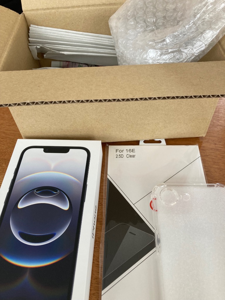 美品 iPhone16e 128G ブラック SIMフリー 箱•付属品 iPhone ☆Appleストア版 国内正規SIMフリー iPhone16e 512GB