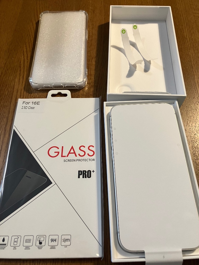 iPhone ☆Appleストア版 国内正規SIMフリー iPhone16e 128GB