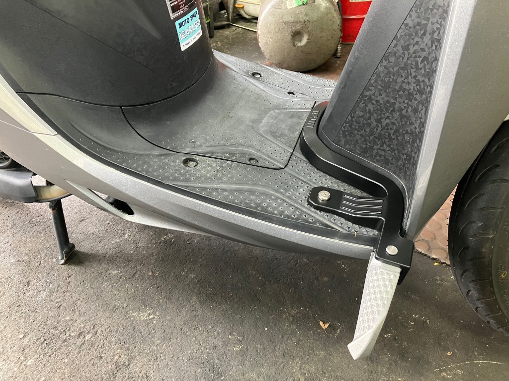 ホンダ ディオ110用ステップバーHONDA DIO110(JK03) 足元快適 ホンダ ディオ110用 ステップバー HONDA DIO110(JK03) 足元快適