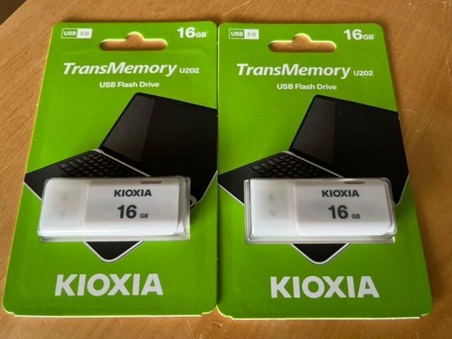 USBメモリ16GB Kioxia（旧Toshiba） USB2.0 TransMemory U202 Windows/Mac対応 日本製  LU202W016GG4海外パッケージ 翌日配達対応 ポイント消化KX7007-LU202WGG4 :TO7007UHYBS-WH:嘉年華 - 通販  - Yahoo!ショッピング