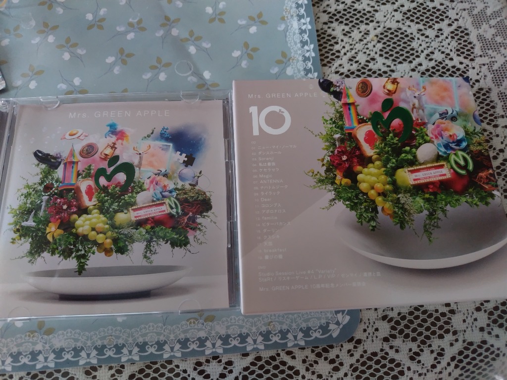 Mrs.GREEN APPLE 『10』コンプリートBOX 初回限定盤 通常盤 10【初回限定盤】【CD】【Blu-ray】 – Mrs. GREEN APPLE