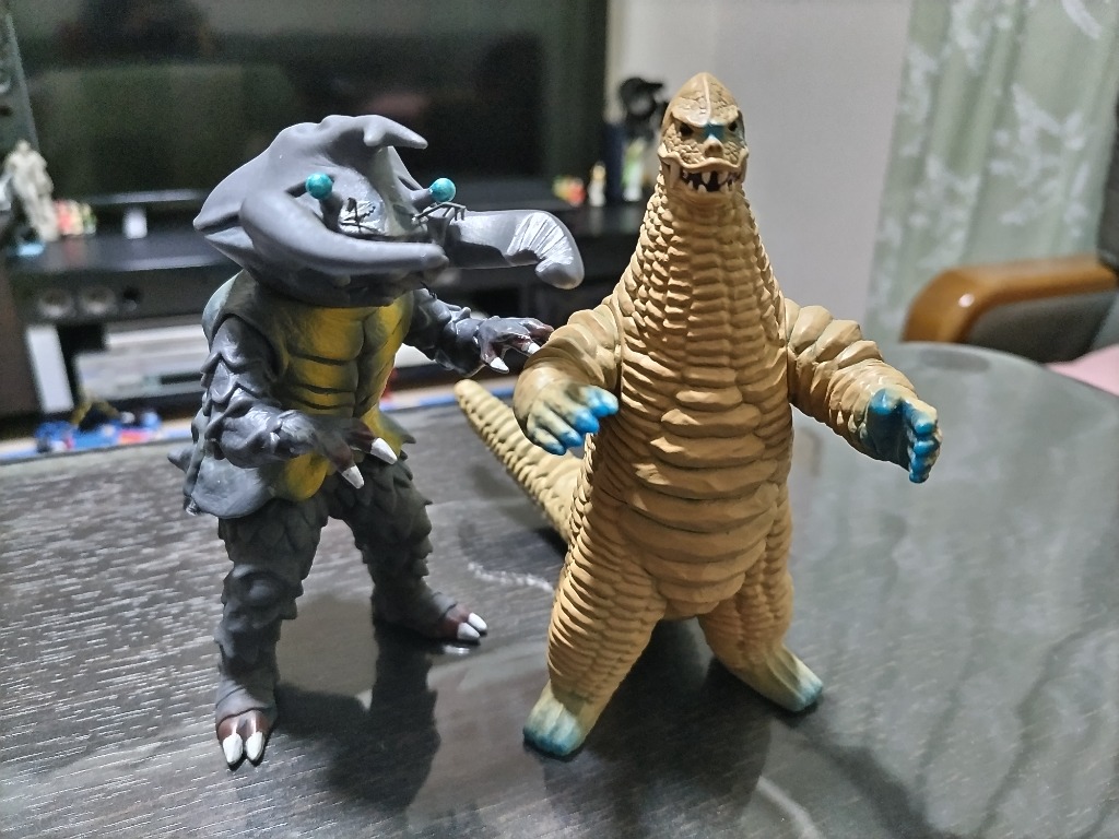 怪獣ウルトラマン Amazon.co.jp: Ultraman Decker Ultra Kaiju Series 174 Sphere