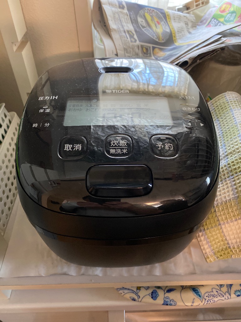 【新品未使用】タイガー圧力IHジャー炊飯器 5.5号炊きJRI-B100 タイガー TIGER 圧力IHジャー炊飯器 5.5合炊き ブラック JRI