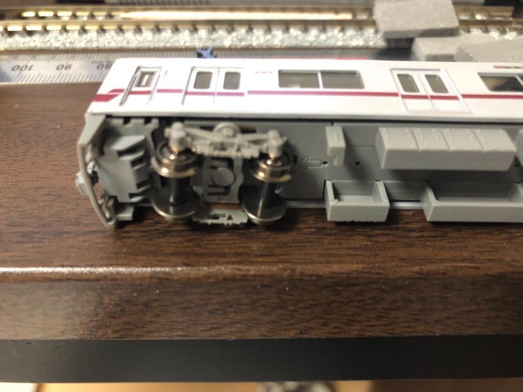 グリーンマックス 8640 集電対応車輪 ピポット集電方式対応 黒色 2両分入 8640 】 集電対応車輪 (ピボット集電方式対応) (黒) (2両分入