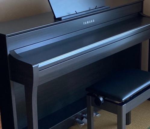 ヤマハ 電子ピアノ(ダークウォルナット調)(高低自在椅子＆ヘッドホン
