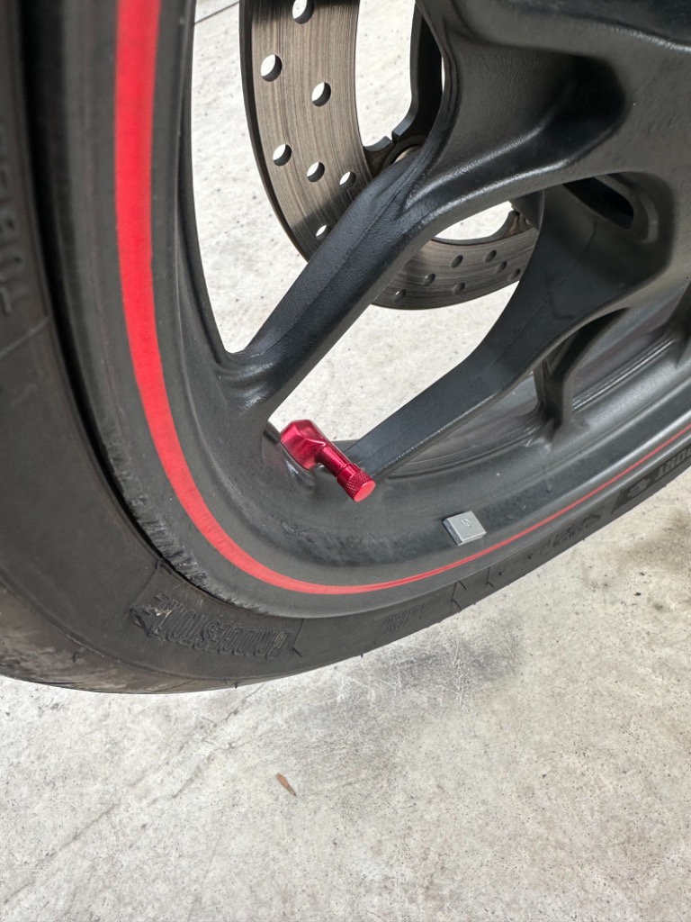 FOBO Bike 2 TPMS 空気圧センサー バイク スマホでチェック