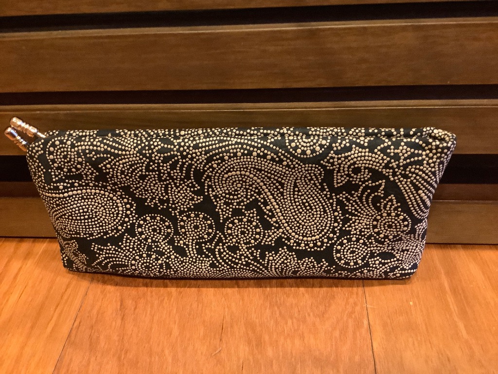 未使用 印傳屋 インデンヤ ☆ ぶどう柄 鹿革 L字がま口 眼鏡ケース 眼鏡入れ 未使用 印傳屋 インデンヤ ☆ ぶどう柄 鹿革 L字がま口 眼鏡