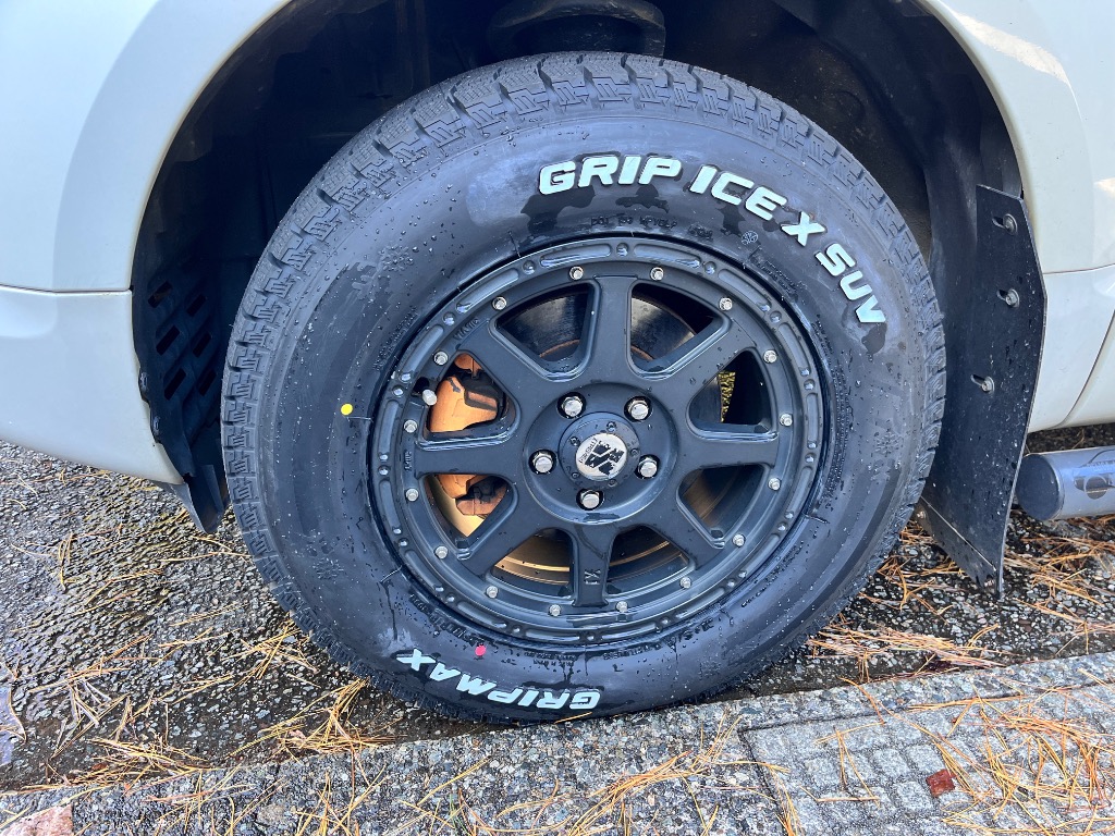 スタッドレスタイヤ 4本 225/70R16 103Q 16インチ グリップマックス