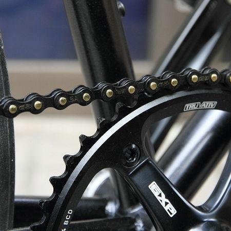 （IZUMI/イズミ)（自転車用チェーン）ジェット ブラック 1/2x1/8 116L BLK ggw725x Amazon.com: Izumi Standard Chain 1/8 x 1/2 (116 Links), Gold
