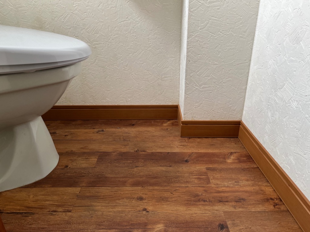 全備 フロアタイル 粘着剤付き HERIBO WOOD ヘリボウッド 全備 フロアタイル 粘着剤付き HERIBO WOOD ヘリボウッド