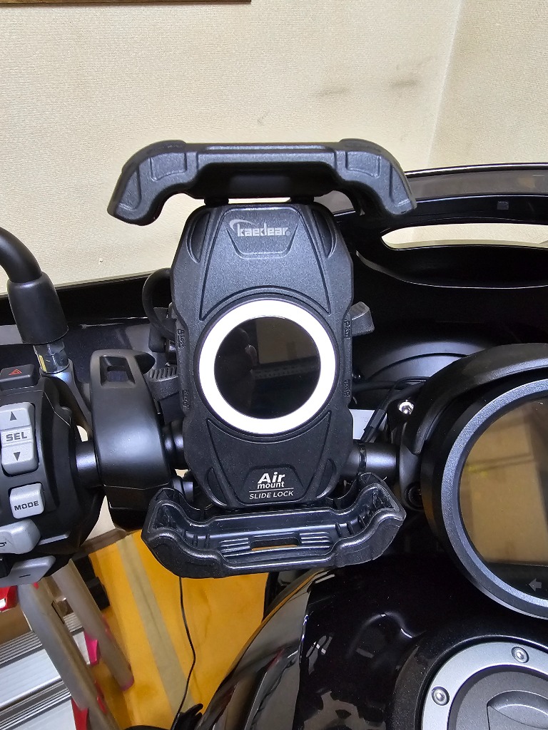 kaedear KDR-M28A スマホホルダー【超防振】 Kaedear 充電タイプ [超防振] バイク スマホホルダー バイク用