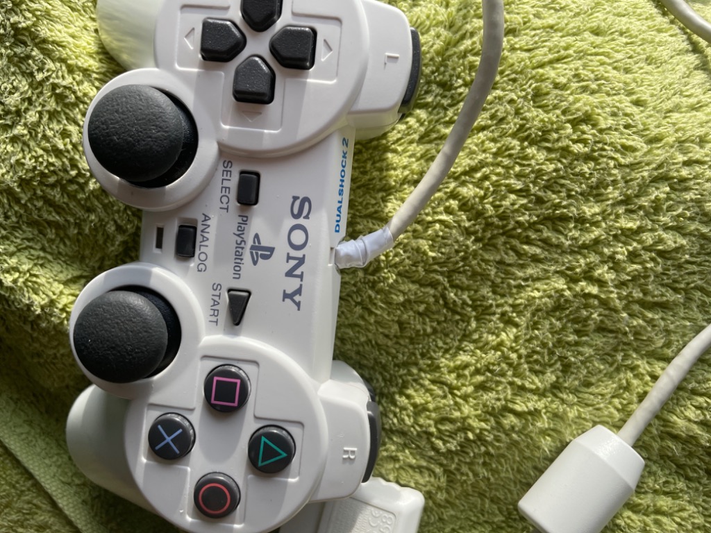 アナログコントローラ （DUALSHOCK 2） セラミック・ホワイト