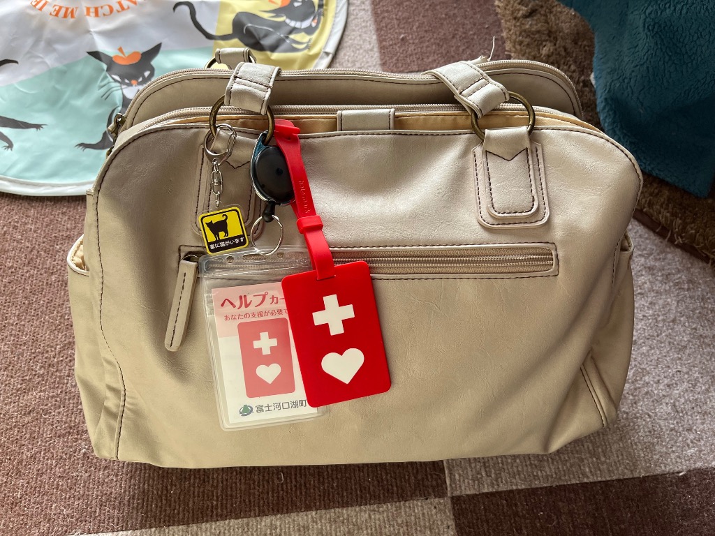 同梱50円引❤️ キーホルダー ネコ 猫 ねこ ♡ No.593 クリスマス 楽天市場】さくら ねこ キーホルダー ステンドガラス風 幸運を