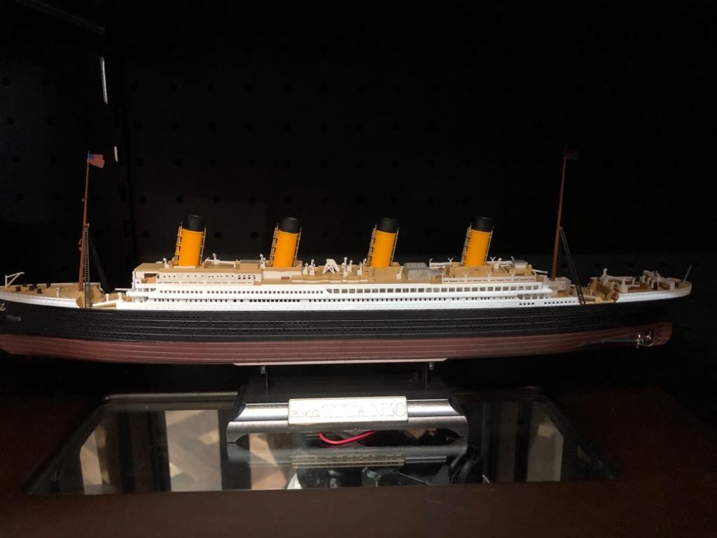 (未使用･未開封品)　童友社 1/700 凄!船舶プラモデル No.22 R.M.S タイタニック LED付 色分け済みプラモデル wyeba8q Amazon | 童友社 1/700 凄!プラモデル No.22 R.M.S タイタニック