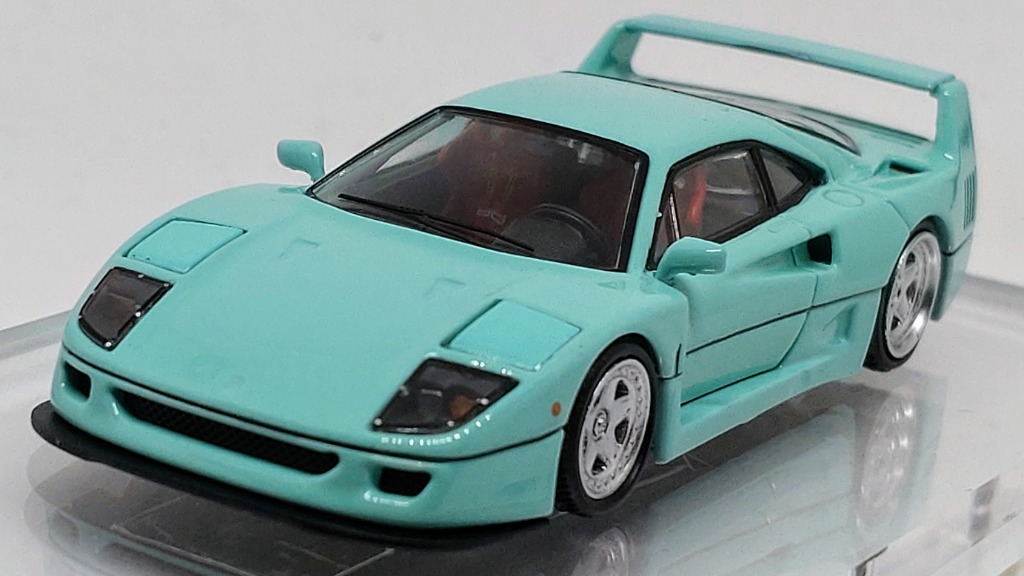 フェラーリ F40 ライトブルー 1/64 1/64 Finclassically Ferrari F40 (Ice Blue) Diecast Car Model