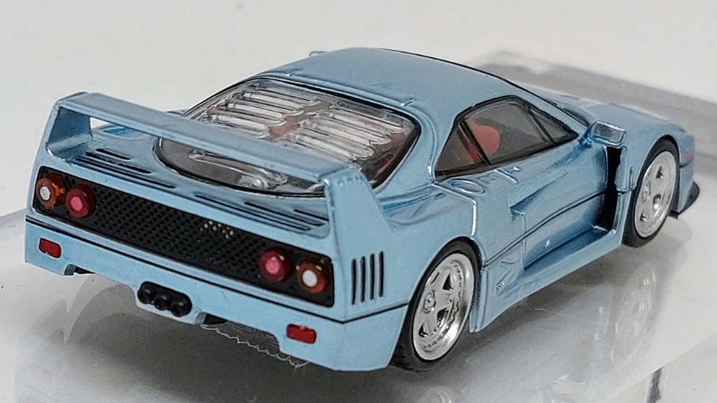 フェラーリ F40 ライトブルー 1/64 フェラーリ F40 ライトブルー 1/64 1/64 Finclassically Ferrari