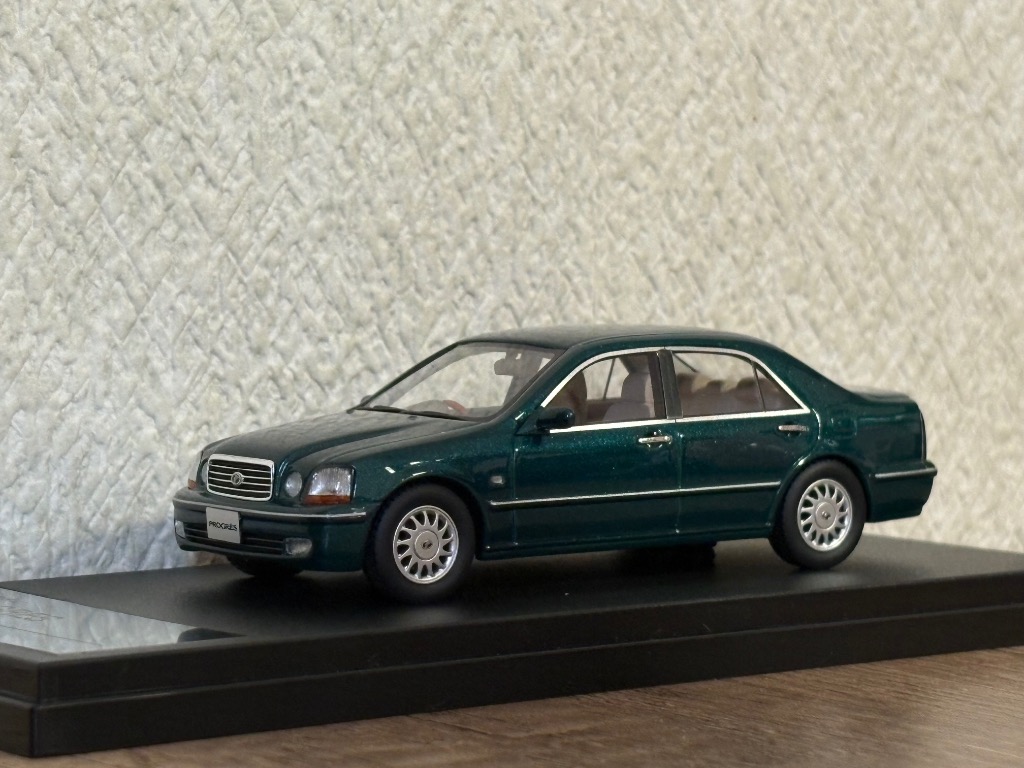 ハイストーリー 1/43 トヨタ プログレ NC300 (1998) グリーンマイカ