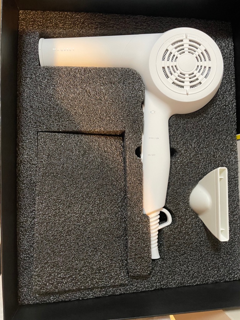 ホリスティックキュア マグネットヘアプロ ドライヤーモイスト HCD-P02W ホリスティックキュア マグネットヘアプロ ドライヤーモイスト